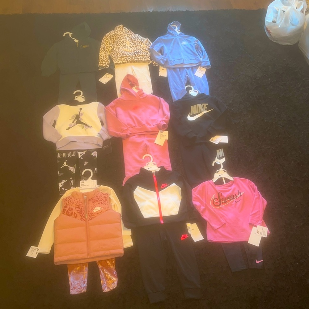 NWT Nike 2t